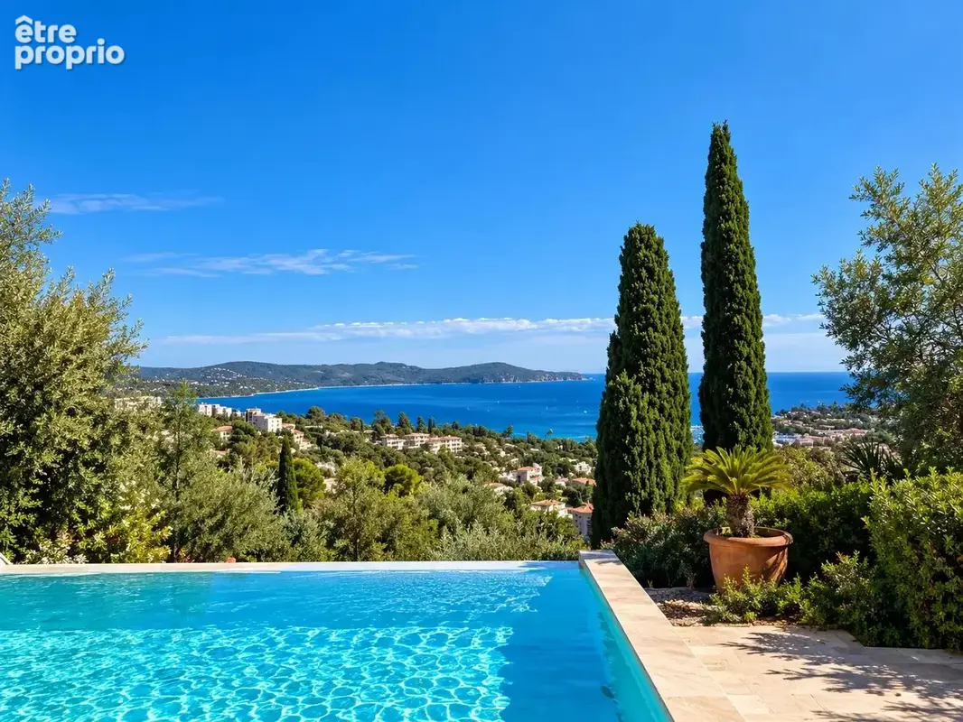 Villa avec vue mer et piscine à débordement à Cavalaire-sur-Mer - photo 15