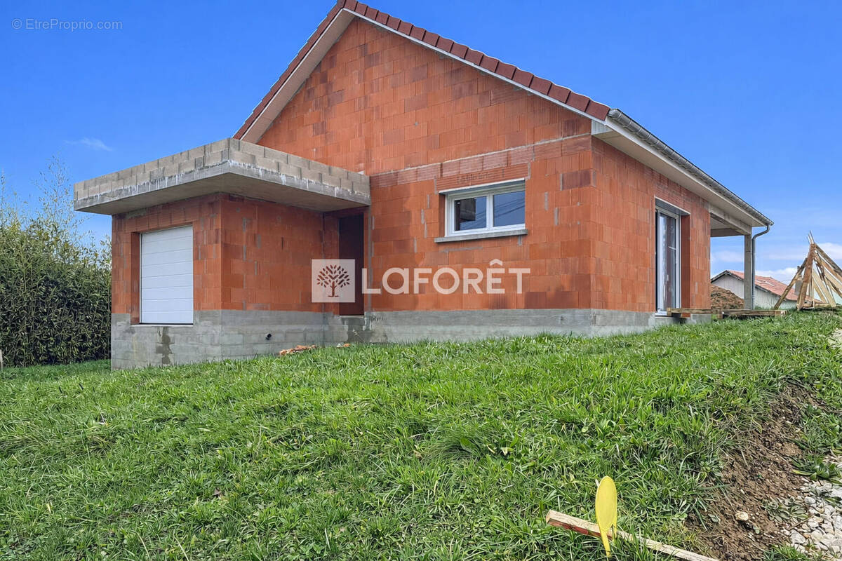 Maison à RUFFEY-LE-CHATEAU