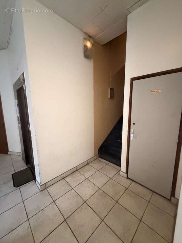 Vente plusieurs lots dans un immeuble - photo 56