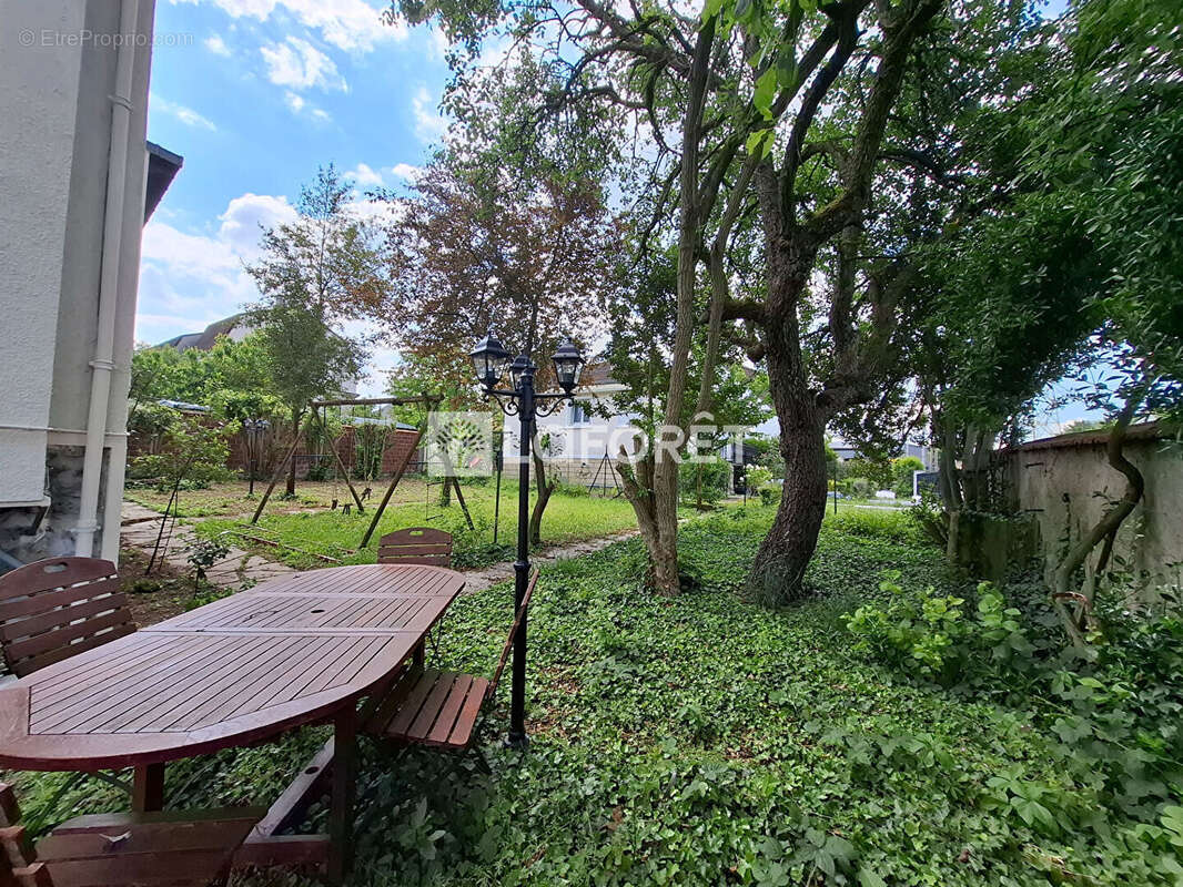 Maison à VILLEMOMBLE