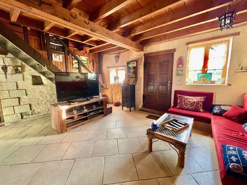 Maison à LA PACAUDIERE