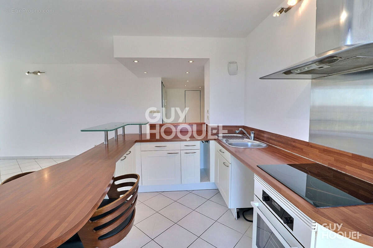 Appartement à LATTES