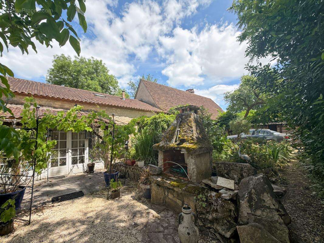  Immeuble de rapport à Limeyrat – Revenus locatifs immédiats - photo 14