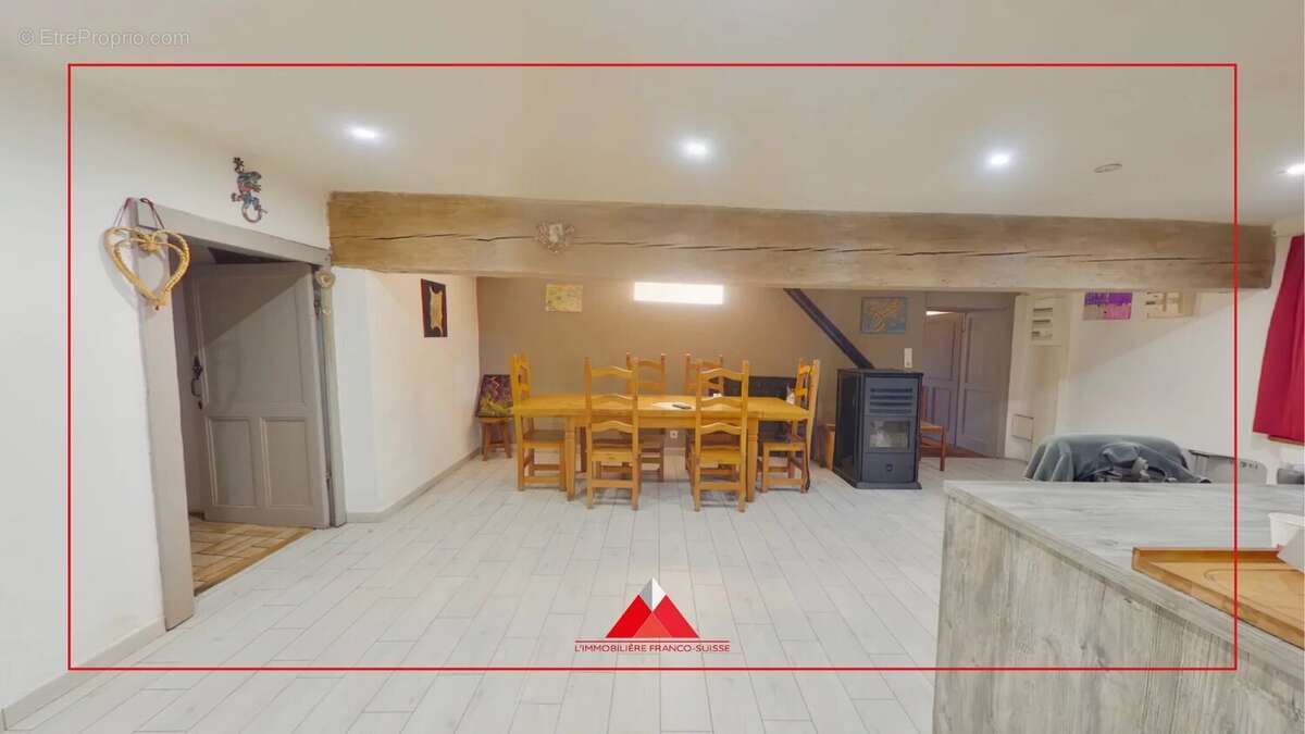 Duplex de 282m² avec son jardin privatif de 720m² - photo 3