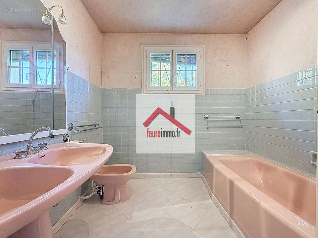 Maison à SAINT-VIANCE