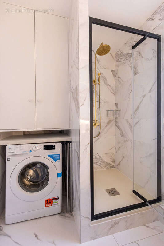 Appartement à PARIS-3E