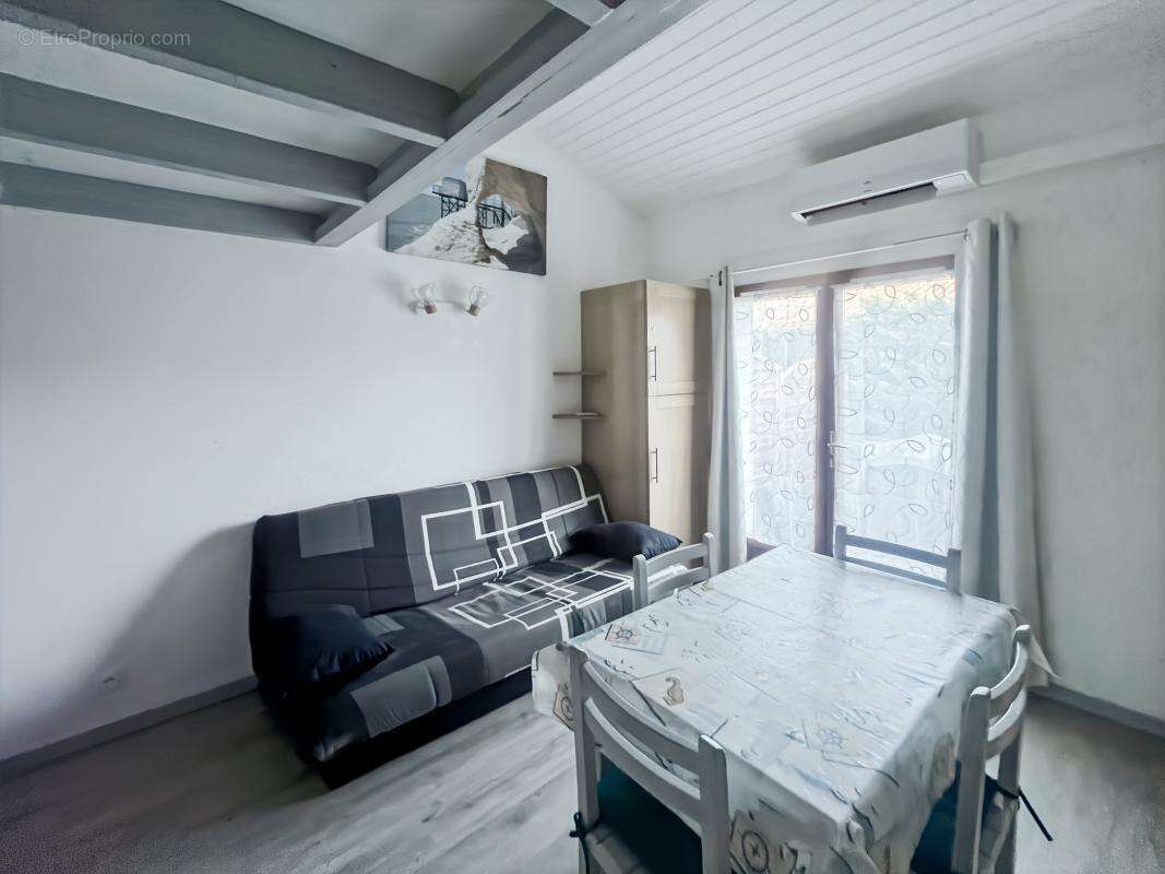 Maison à LES MATHES