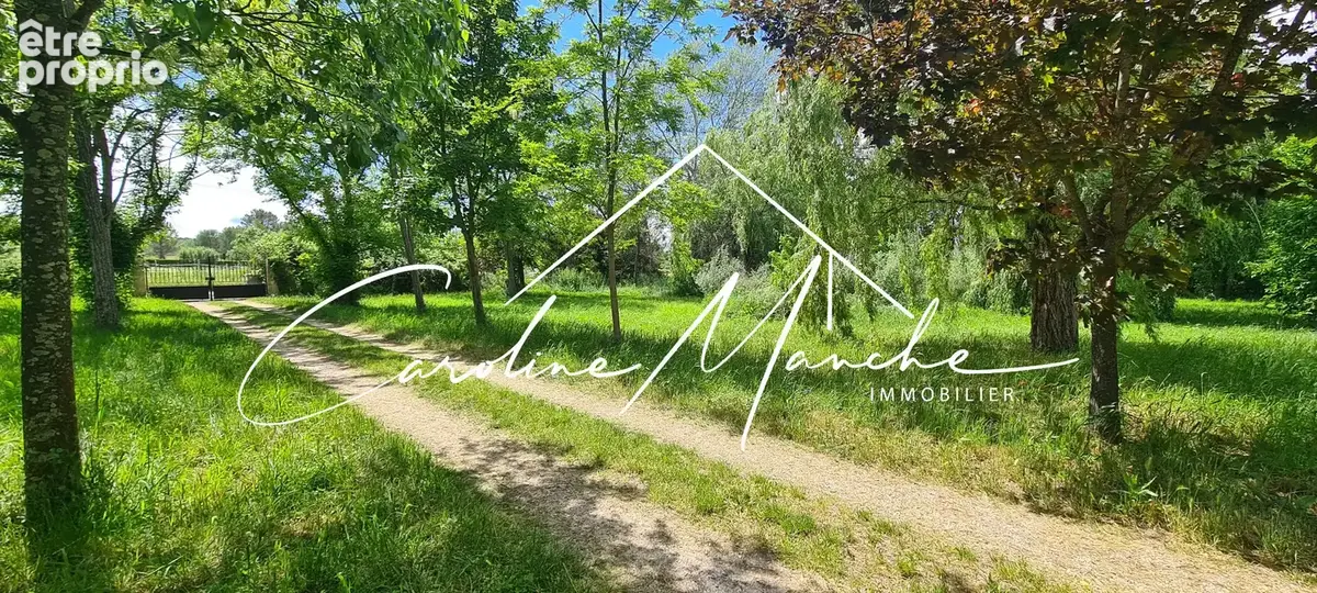 A vendre à Trets - Propriété de 300m² sur magnifique terrain de 6 500m² - photo 5