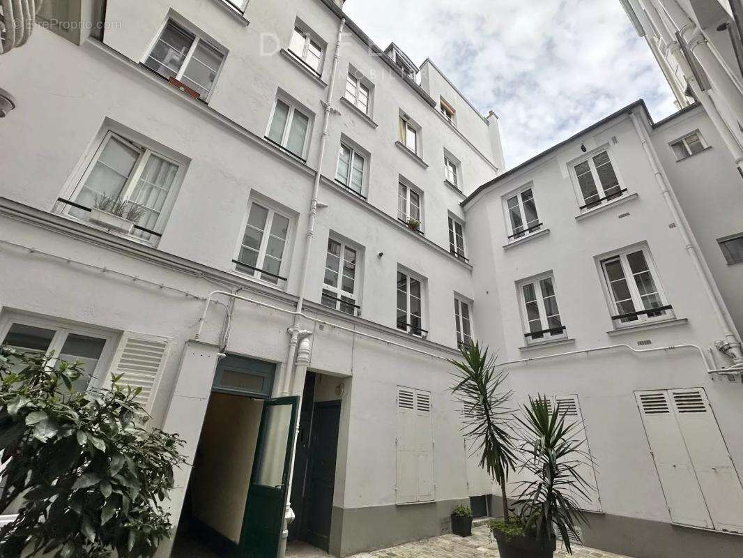 Appartement à PARIS-7E