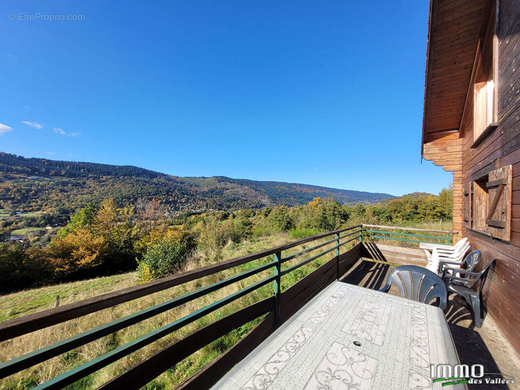 Maison à LE THILLOT