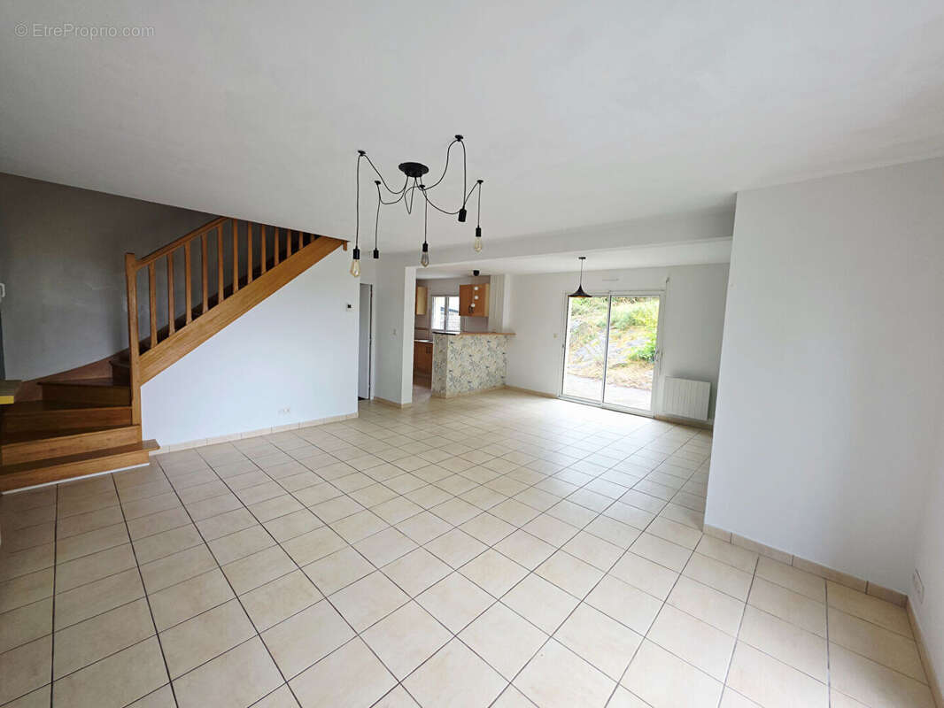 Maison à MINIAC-MORVAN