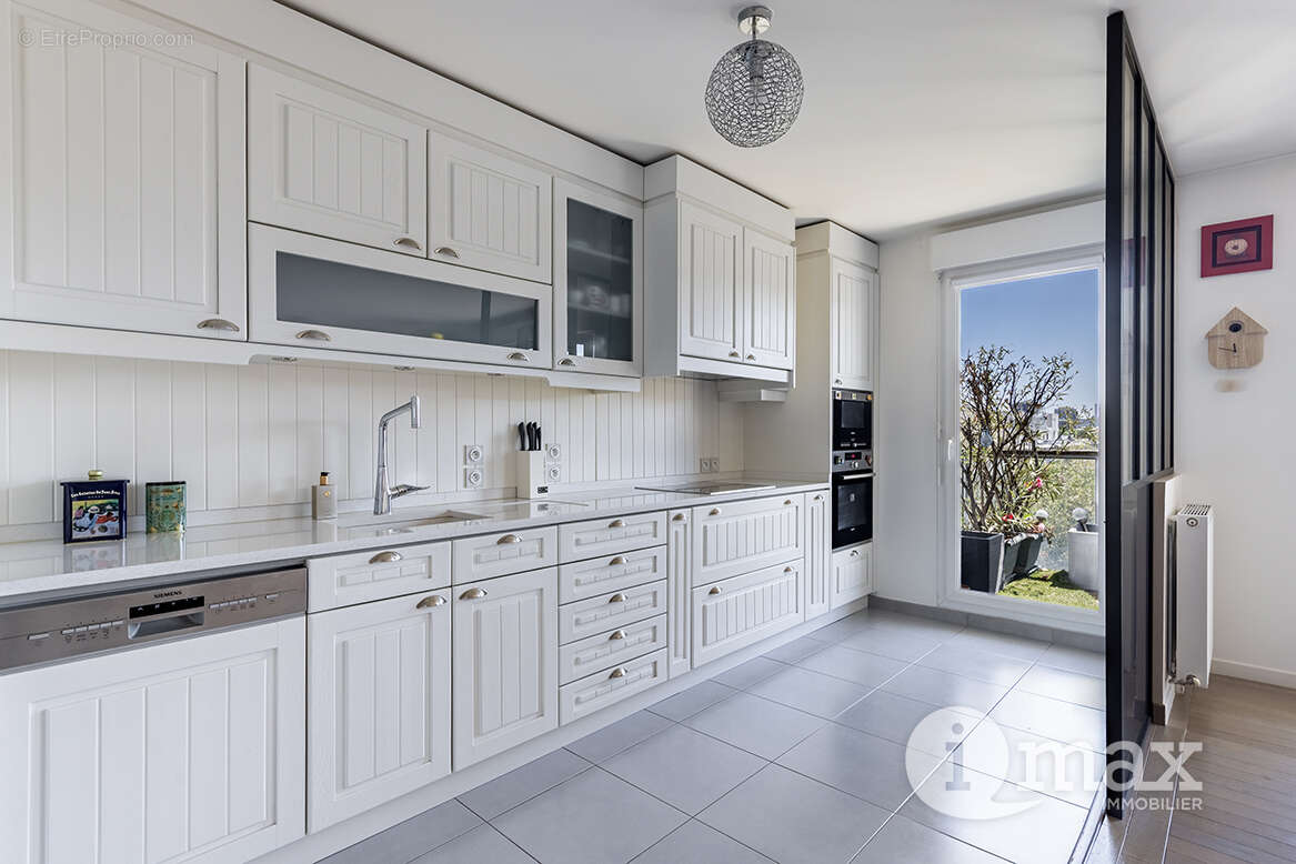 Appartement à GENNEVILLIERS