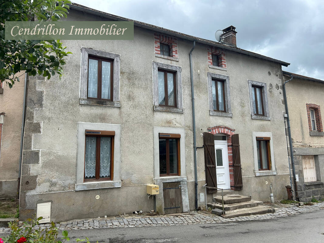 Maison à JANAILLAT