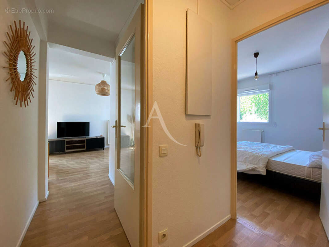 BORDEAUX  CHARTRONS - Appartement Bordeaux 2 pièces - photo 5