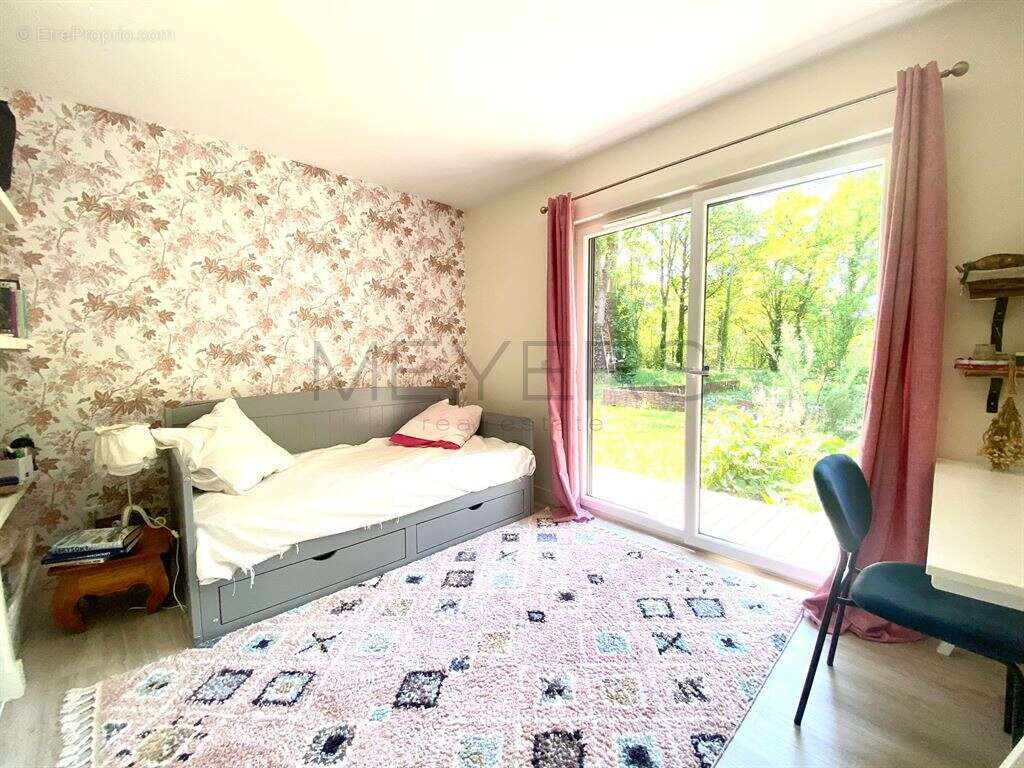 Maison à MONTFORT-L'AMAURY