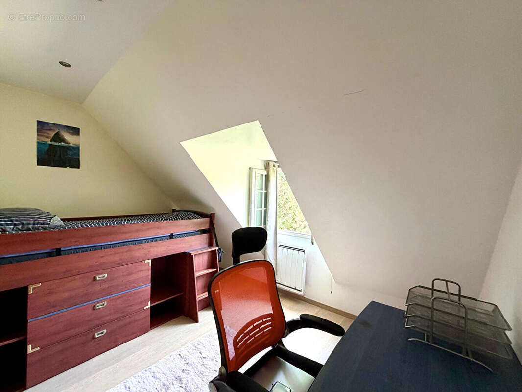 Maison spacieuse dans le coeur de Condé Ste Libiaire - photo 11