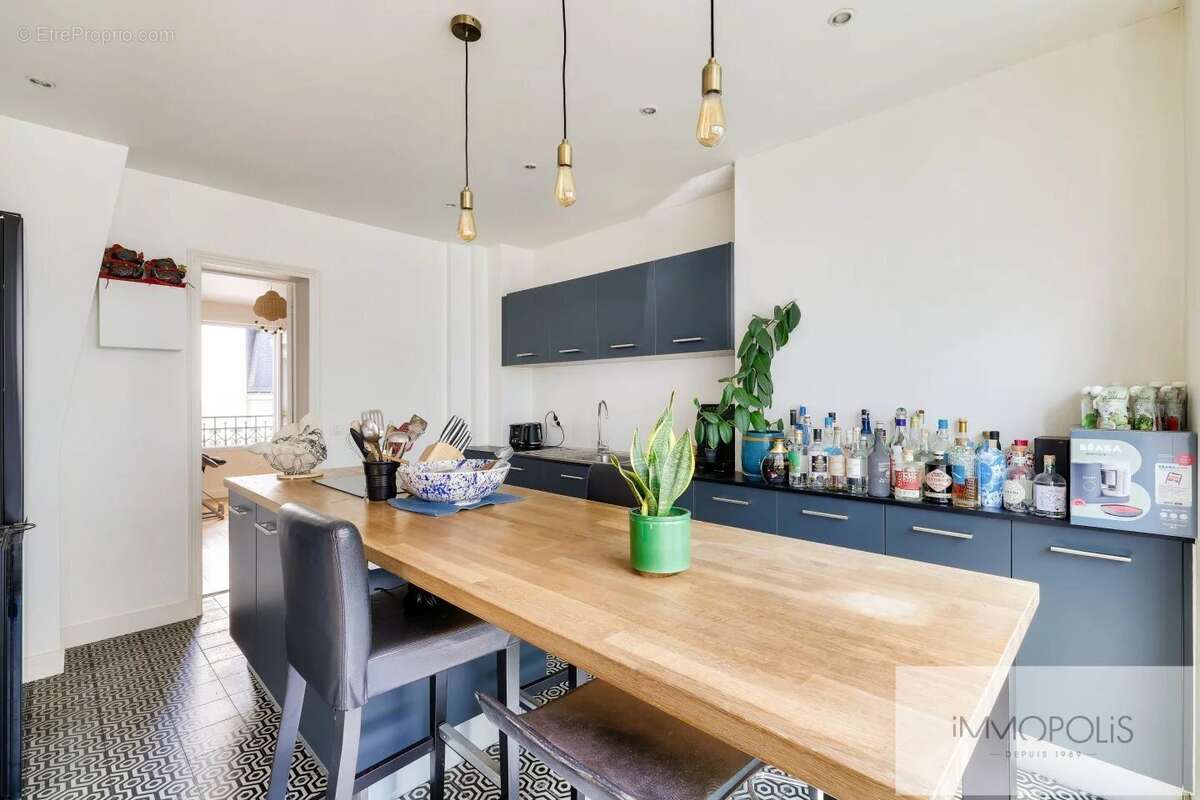 Appartement à PARIS-18E