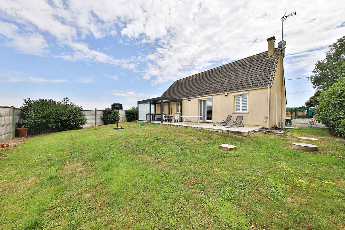 Maison à CRISOLLES