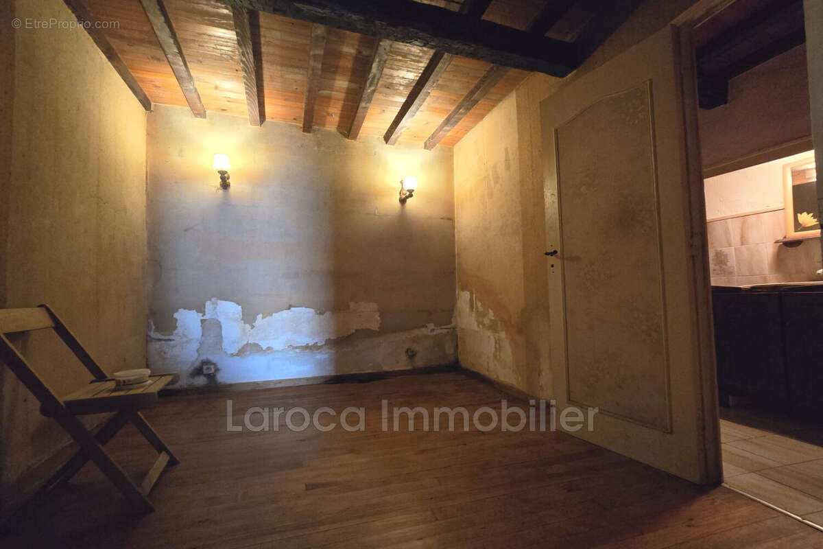 Maison à LAROQUE-DES-ALBERES