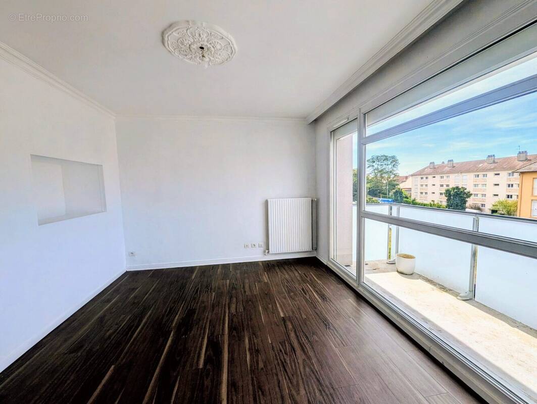 Appartement à PETIT-COURONNE