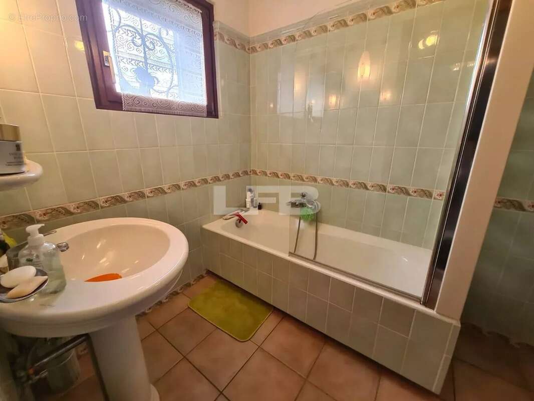 Belle maison 153,5 m² sur Terrain plat 1251 m² - photo 9
