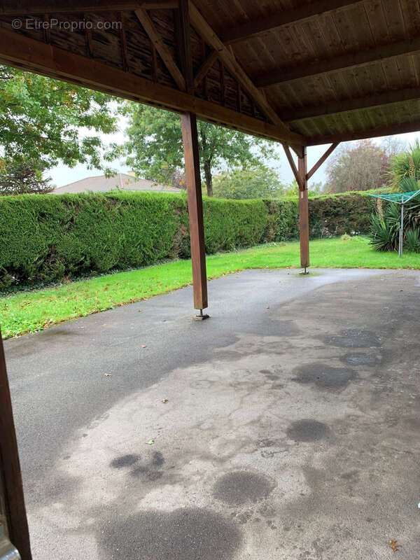 Terrain à SAINT-JULIEN-DE-CONCELLES