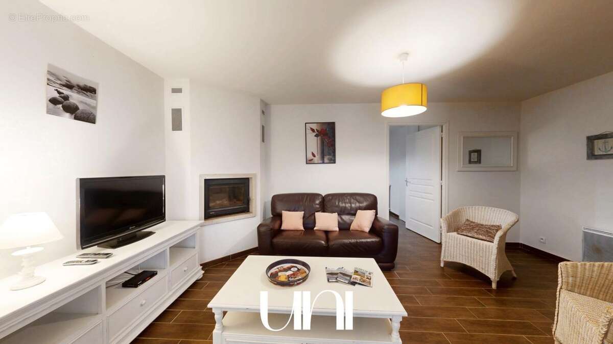 Appartement à COLLEVILLE-SUR-MER