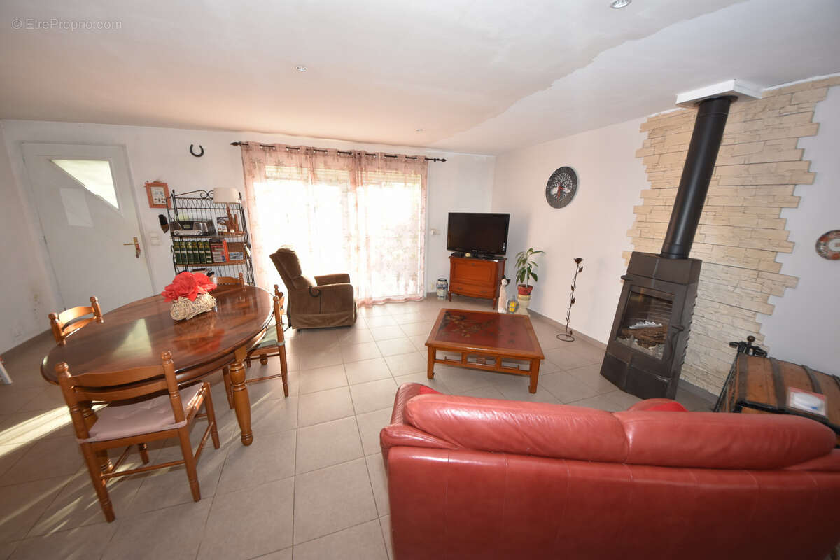 Maison à CUXAC-D&#039;AUDE