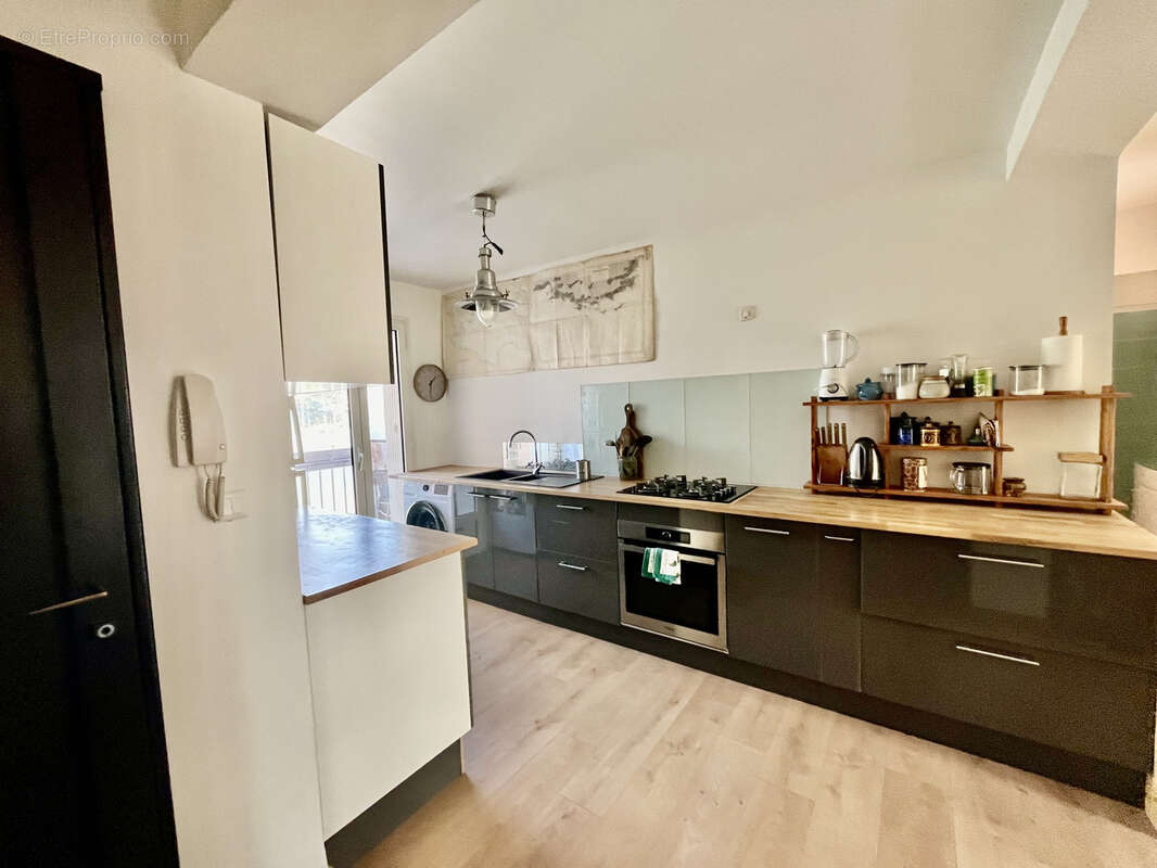 Appartement à MARSEILLE-16E