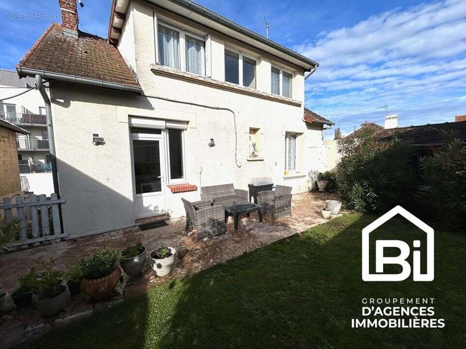 Maison à MONDEVILLE