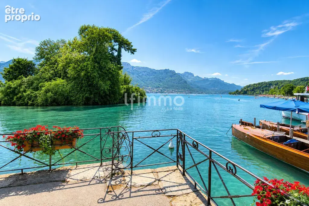 Annecy – Parmelan  T2 de caractère – 2 balcons – lac à pied - photo 9