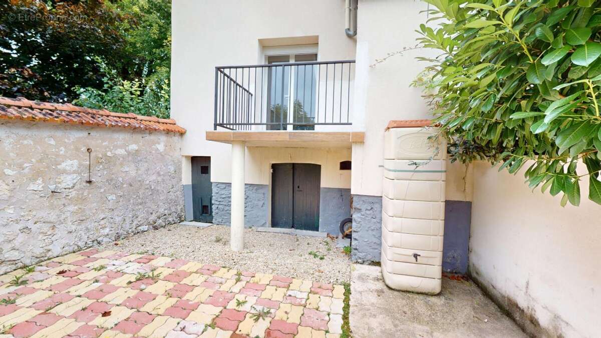 Maison à COULOMMIERS