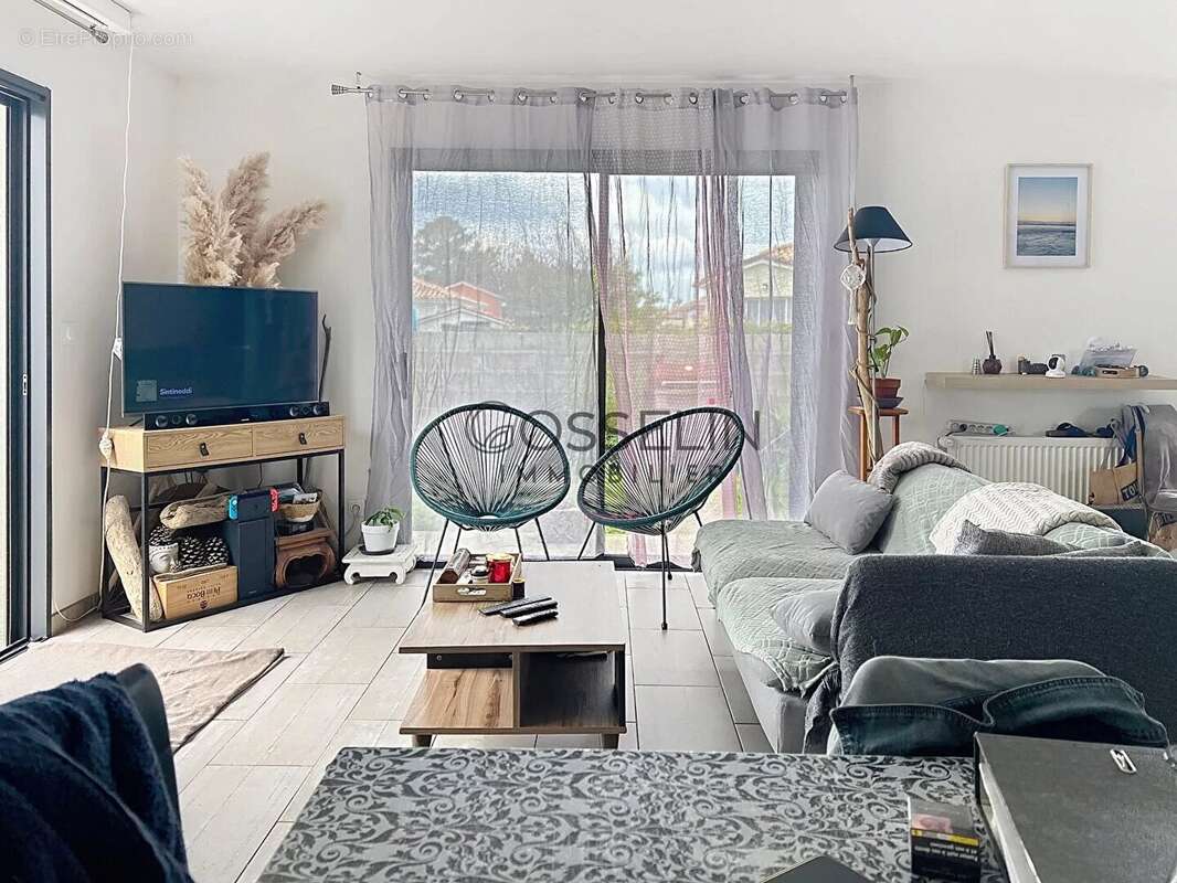 Maison à PARENTIS-EN-BORN