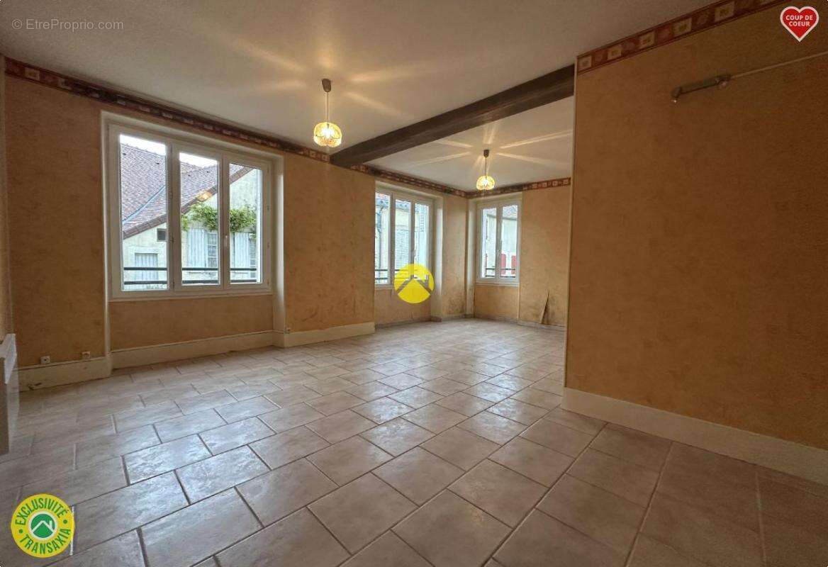 Maison à JOUET-SUR-L&#039;AUBOIS