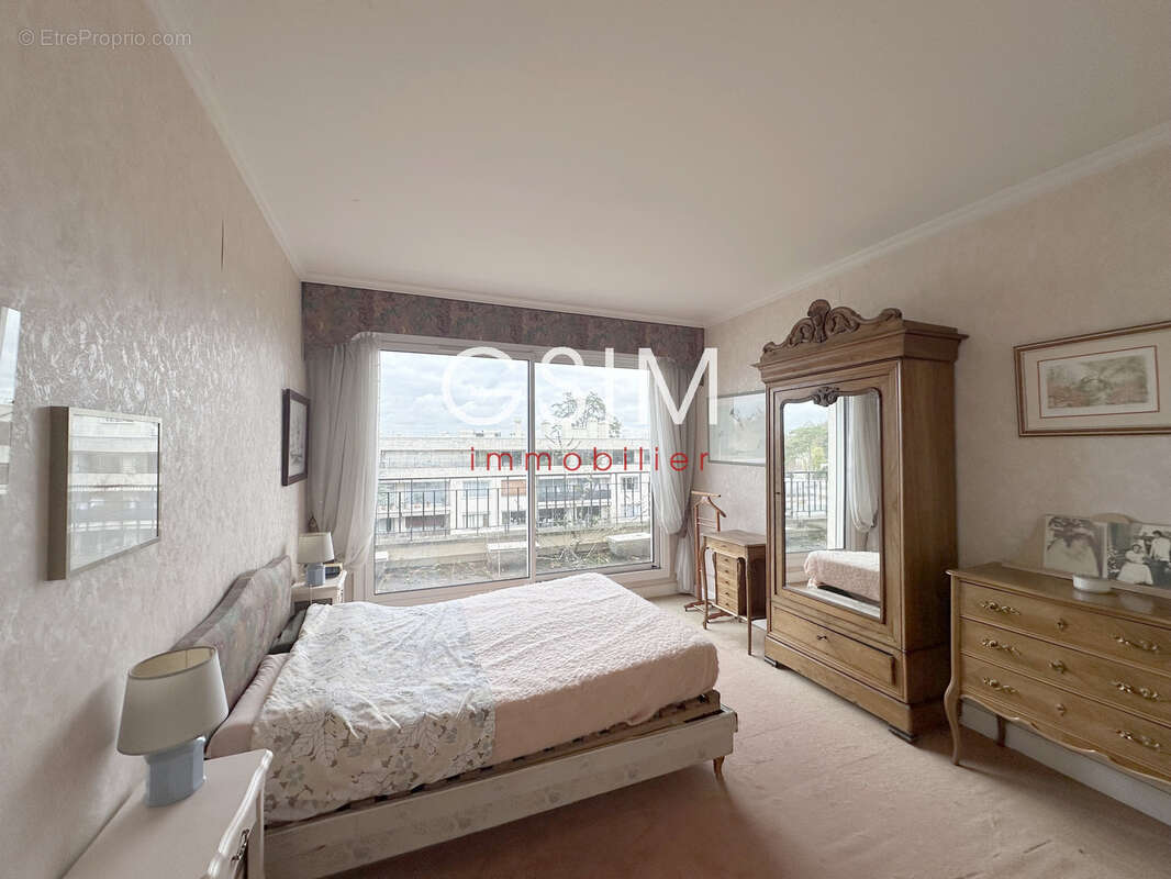 Appartement à VILLE-D'AVRAY