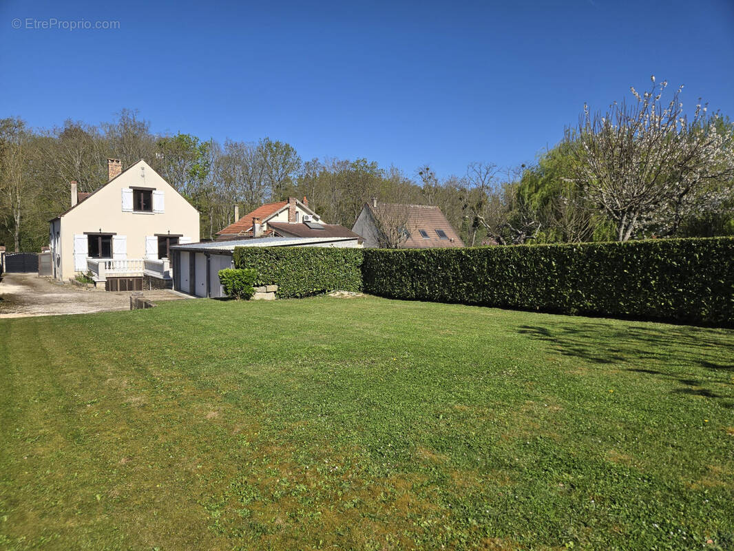 Maison à SAINT-FARGEAU-PONTHIERRY