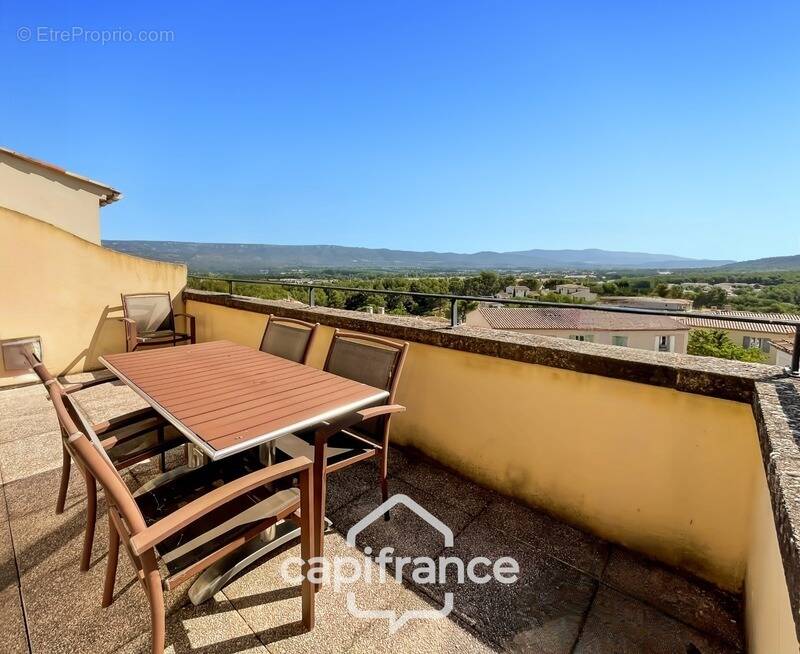 Appartement à MALLEMORT