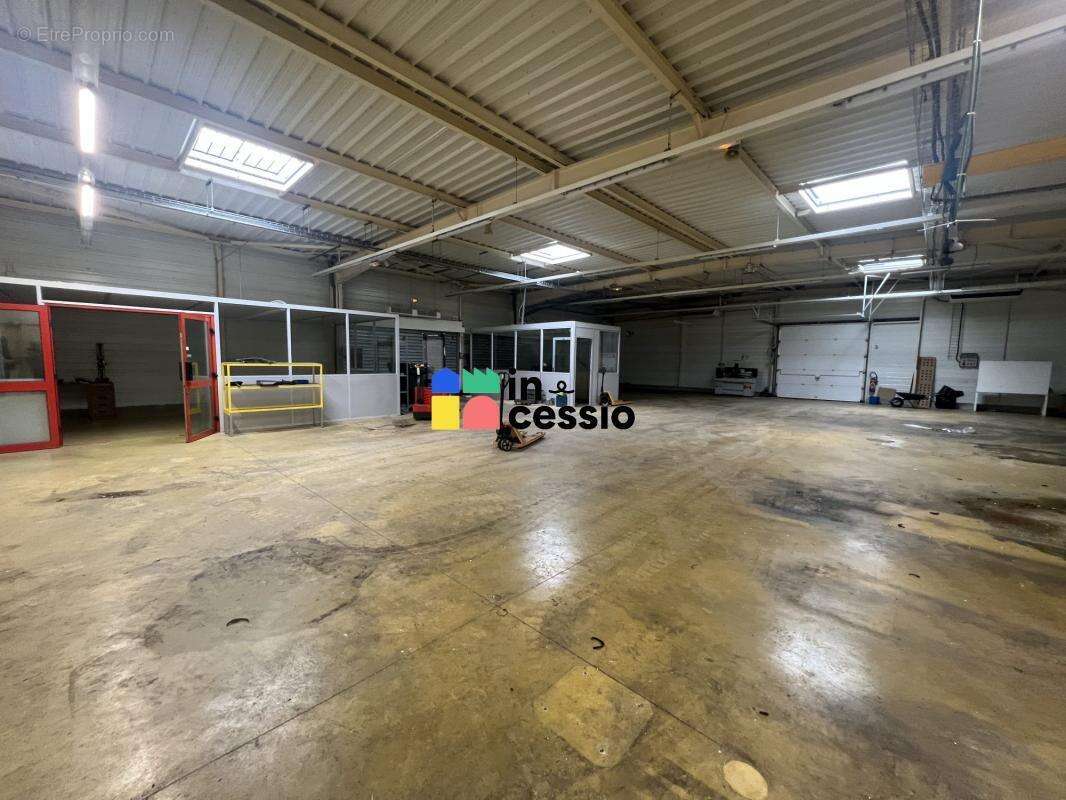 ? à vendre – local d'activité / commercial secteur vibr - photo 7