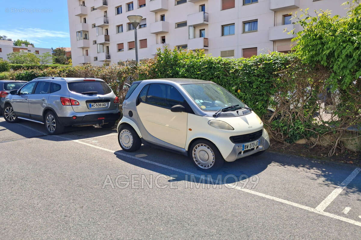 Parking à LE CANNET