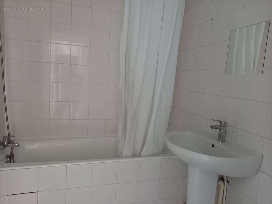 Appartement à PARIS-20E