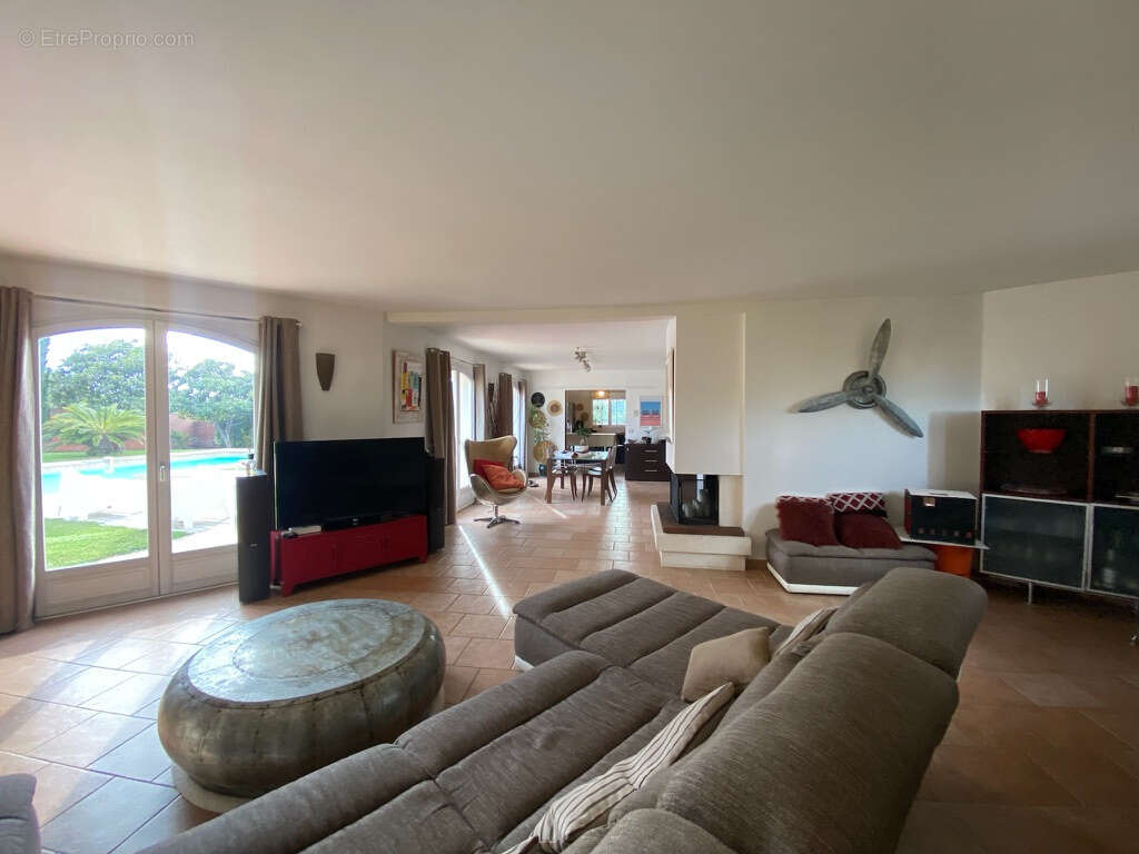 Maison à CAGNES-SUR-MER