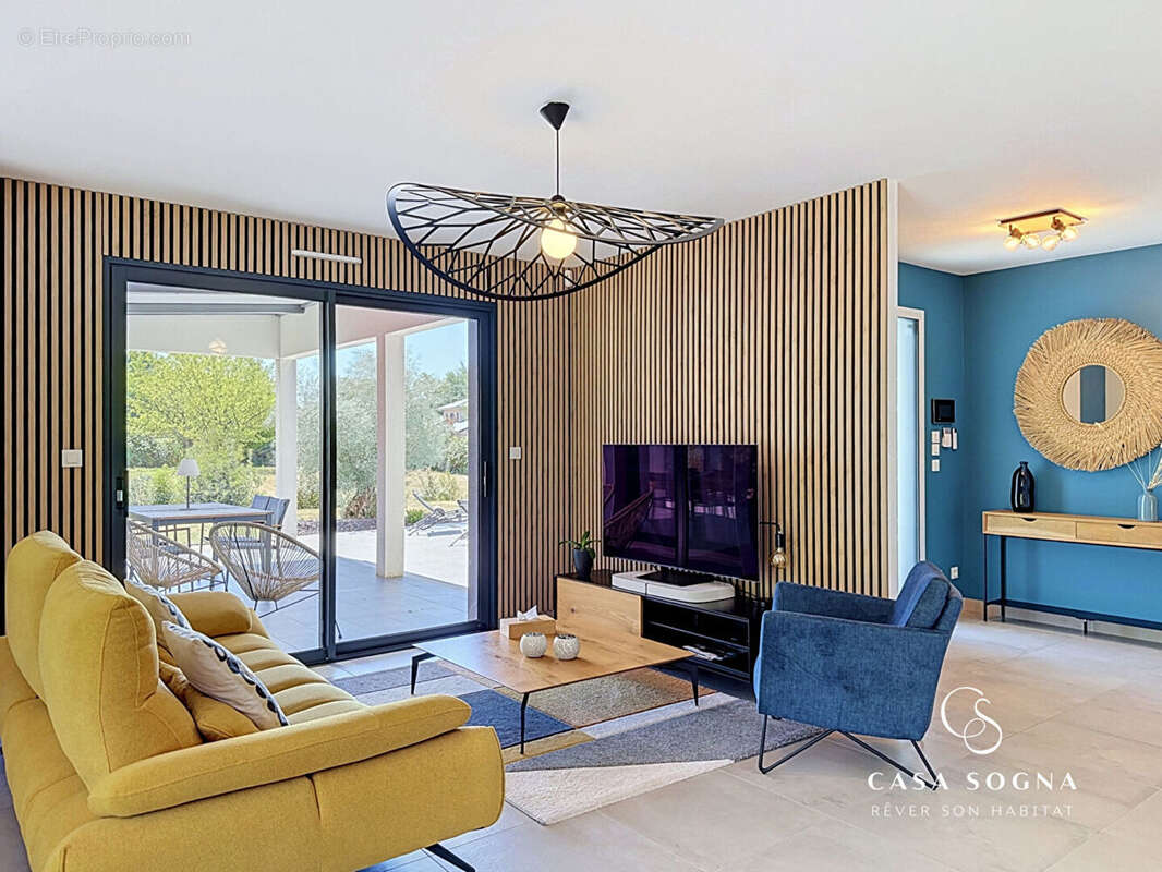 Villa contemporaine - 6 pièces - 131,82 m² - photo 2