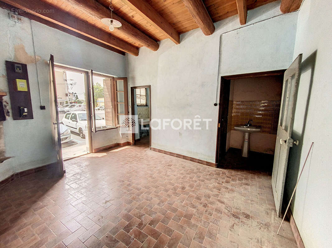 PIOLENC - Maison de village 90m²+ annexe - photo 2