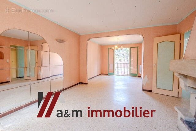 Maison à CHATEAUNEUF-LES-MARTIGUES