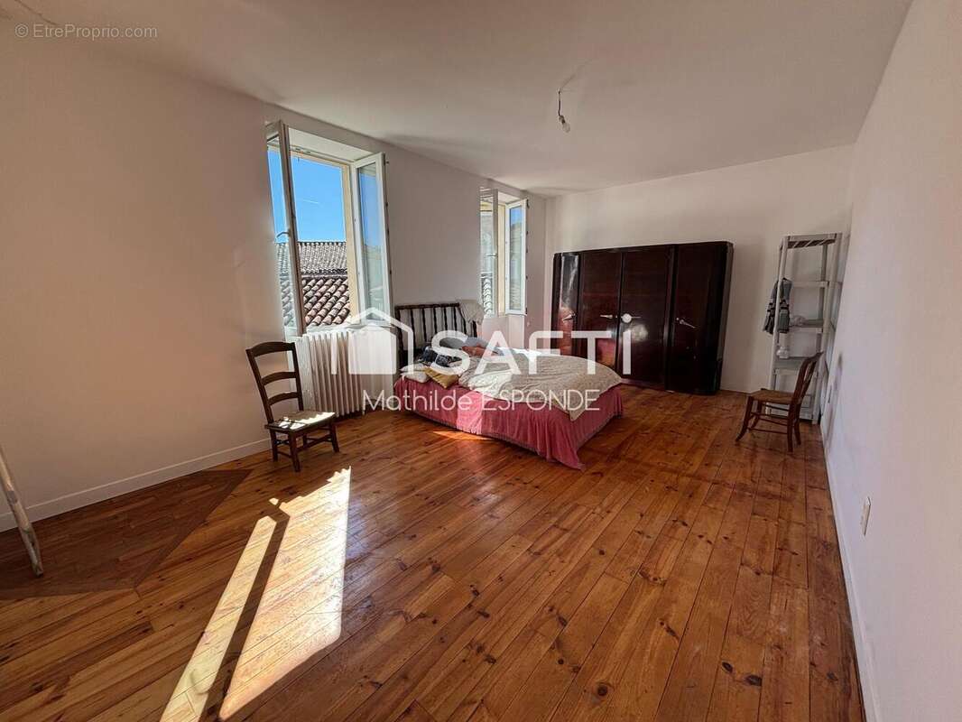 Maison 255 m² à Condom  - photo 6