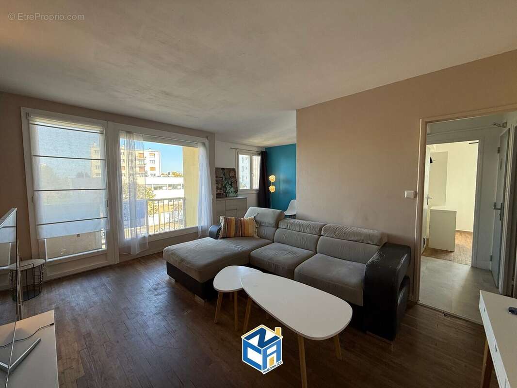 Appartement 64 m² à Tours  - photo 8
