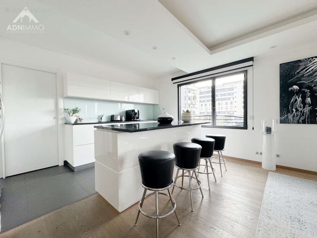 Appartement à SAINT-GENIS-POUILLY