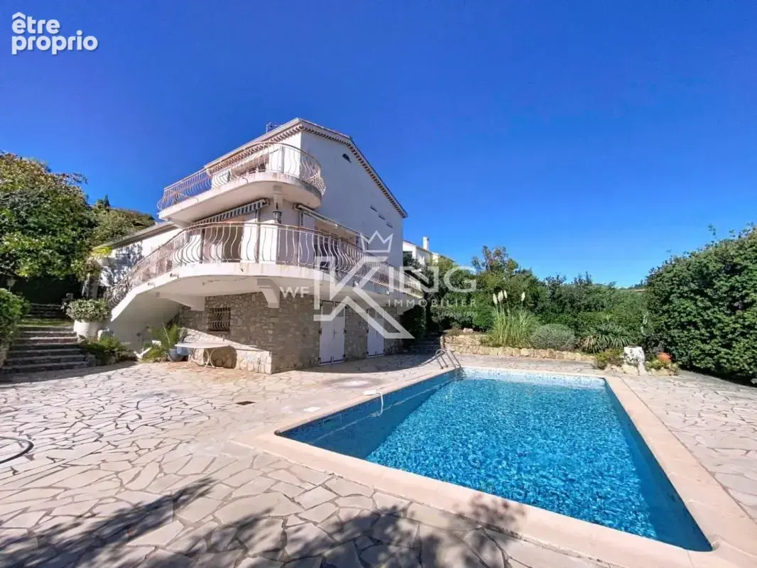 À vendre – Charmante villa avec vue mer  – Les Issambres (Var) - photo 1