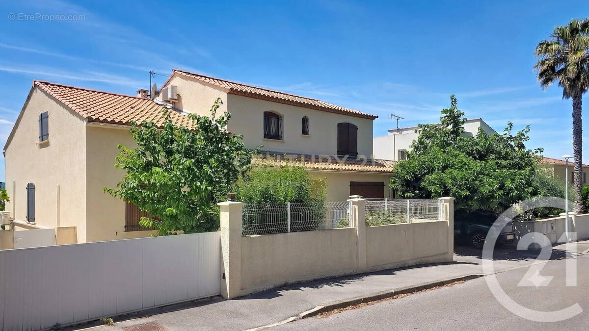 Maison 185 m² à Saint-Jean-De-Vedas  - photo 3