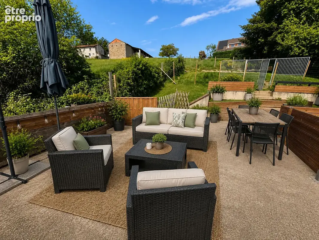 Maison principale avec deux appartements et jardin - photo 8